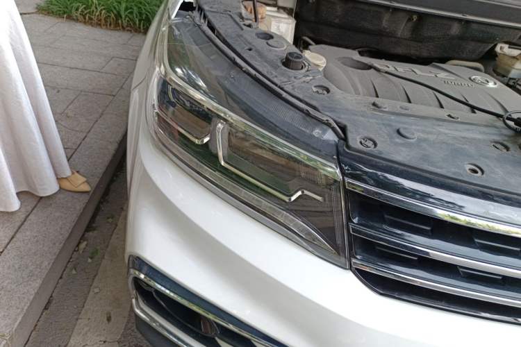 Used FORTHING Joyear X5 2017 Jingxiang Series 1.5T CVT Luxury Model Right Front Headlight