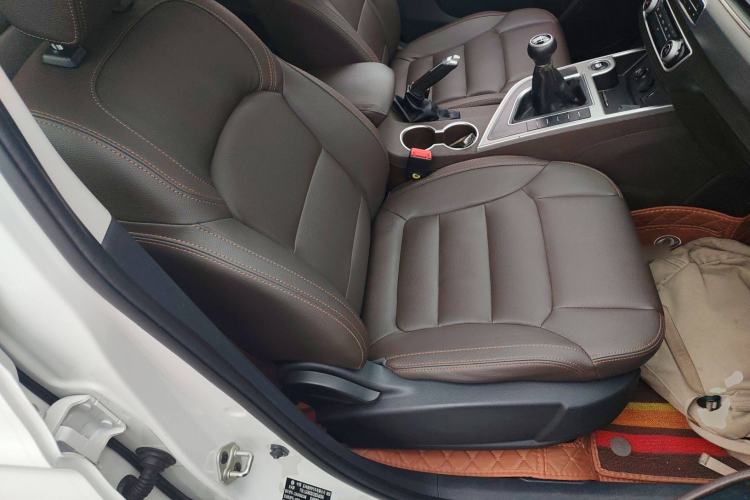 Used FORTHING Joyear X5 2017 Jingxiang Series 1.5T Manual Luxury Model Right Front Seat
