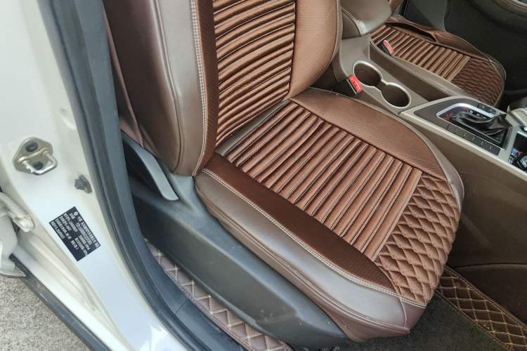 Used FORTHING Joyear X5 2017 Jingxiang Series 1.5T CVT Luxury Model Right Front Seat
