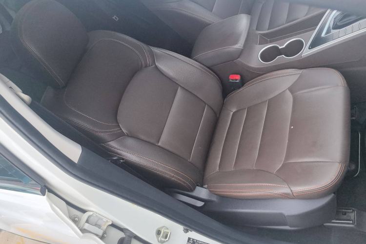 Used FORTHING Joyear X5 2017 Jingxiang Series 1.5T CVT Luxury Model Right Front Seat