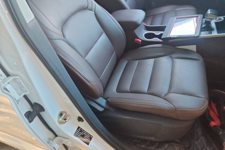 Used FORTHING Joyear X5 2017 Jingxiang Series 1.5T CVT Luxury Model Right Front Seat