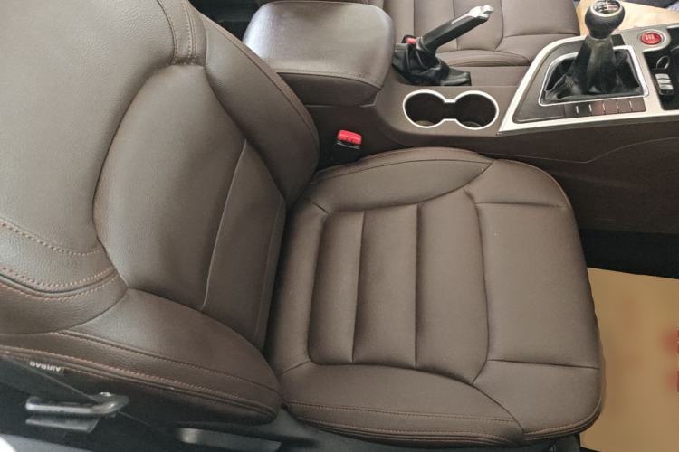 Used FORTHING Joyear X5 2017 Jingxiang Series 1.5T Manual Luxury Model Right Front Seat