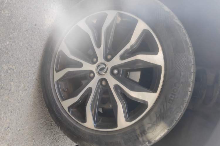 Used FORTHING Joyear X5 2017 Jingxiang Series 1.5T CVT Luxury Model Right Front Wheel Hub