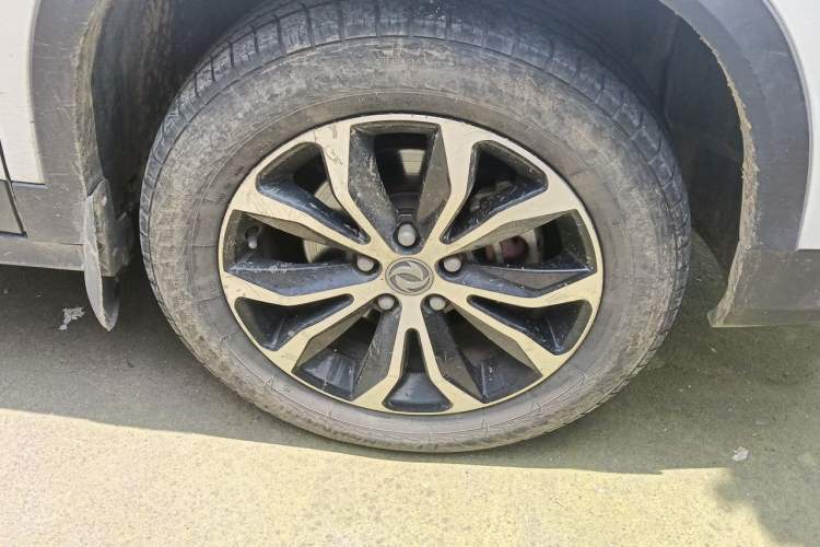 Used FORTHING Joyear X5 2017 1.6L Manual Luxury Model Right Front Wheel Hub