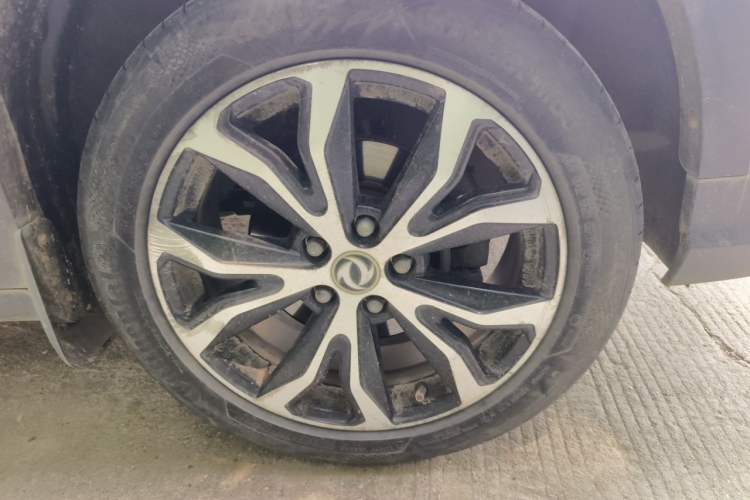 Used FORTHING Joyear X5 2017 Jingxiang Series 1.5T CVT Luxury Model Right Front Wheel Hub