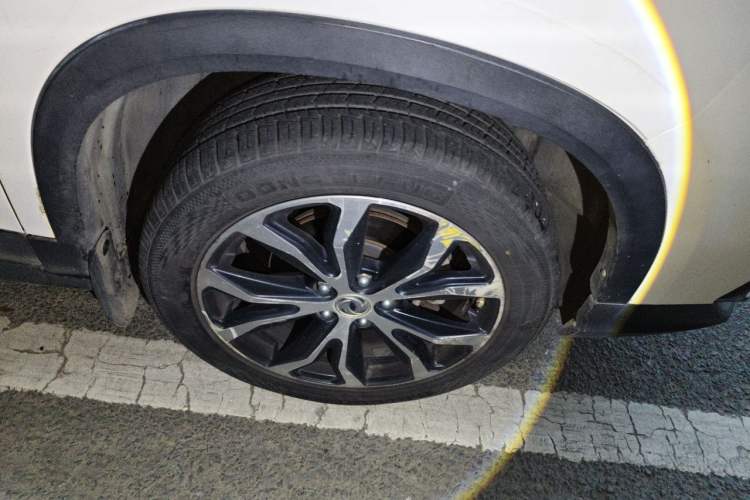 Used FORTHING Joyear X5 2017 Jingxiang Series 1.5T CVT Luxury Model Right Front Wheel Hub