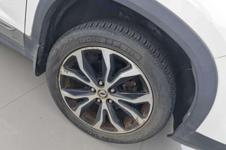 Used FORTHING Joyear X5 2017 Jingxiang Series 1.5T Manual Luxury Model Right Front Wheel Hub