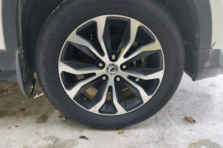 Used FORTHING Joyear X5 2017 Enjoy Series 1.6L CVT Comfort Model Right Front Wheel Hub