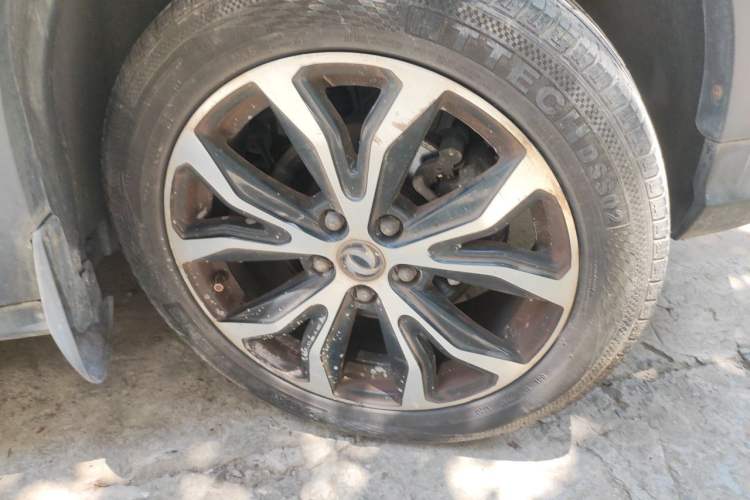Used FORTHING Joyear X5 2017 Jingxiang Series 1.5T CVT Luxury Model Right Front Wheel Hub