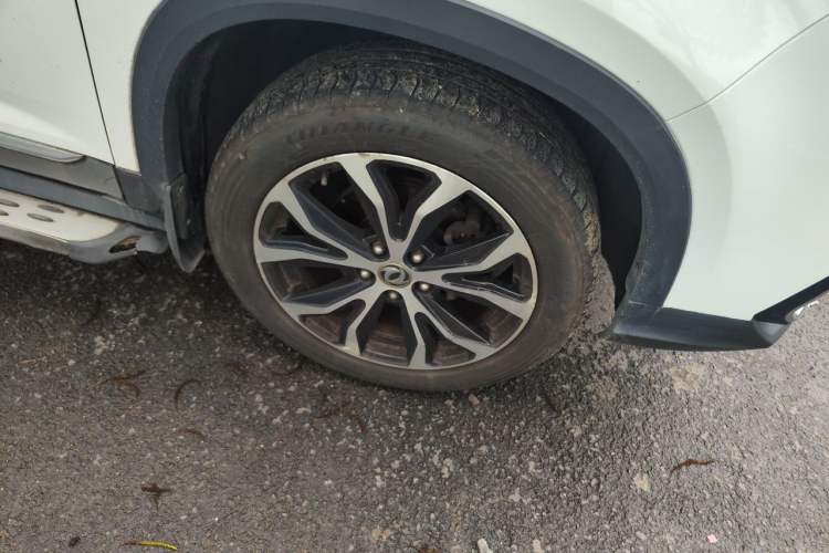 Used FORTHING Joyear X5 2017 Jingxiang Series 1.5T CVT Luxury Model Right Front Wheel Hub