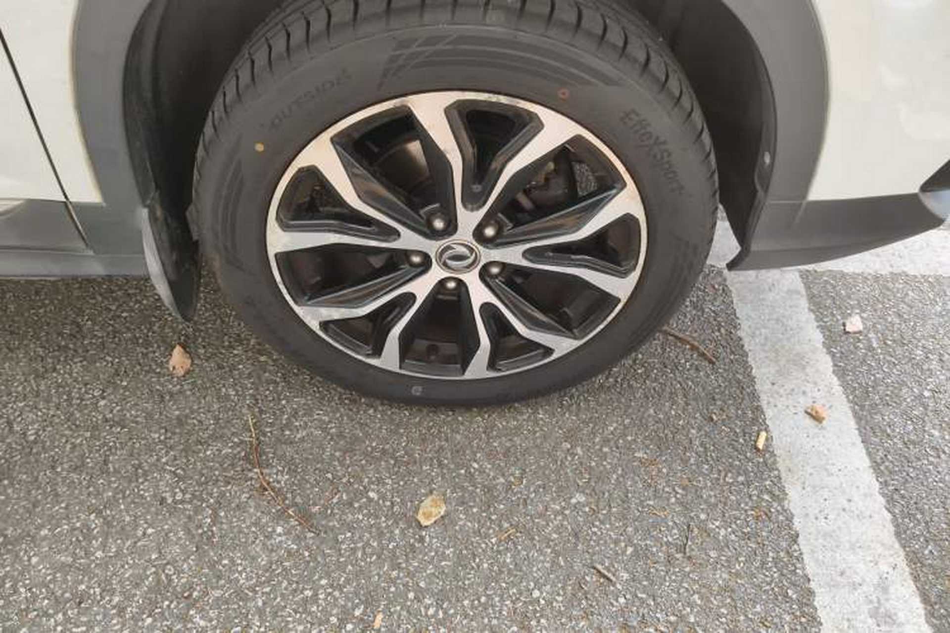 Used FORTHING Joyear X5 2017 Jingxiang Series 1.5T CVT Luxury Model Right Front Wheel Hub