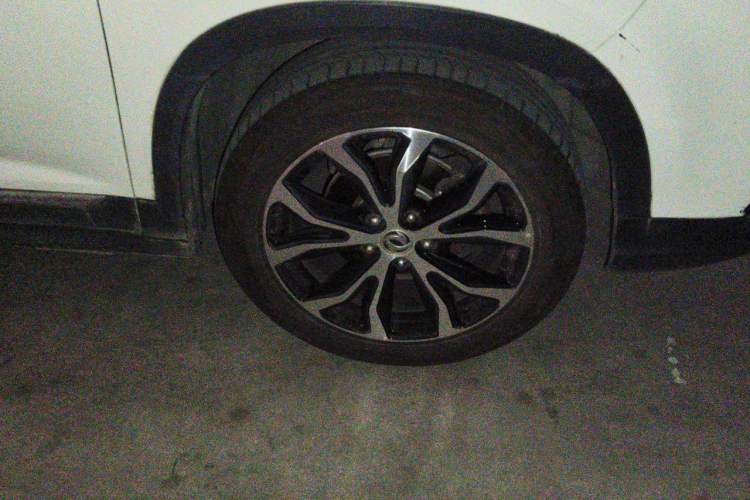 Used FORTHING Joyear X5 2017 Jingxiang Series 1.5T CVT Luxury Model Right Front Wheel Hub