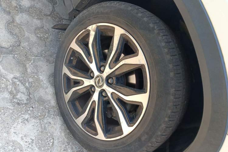 Used FORTHING Joyear X5 2017 Jingxiang Series 1.5T CVT Luxury Model Right Front Wheel Hub
