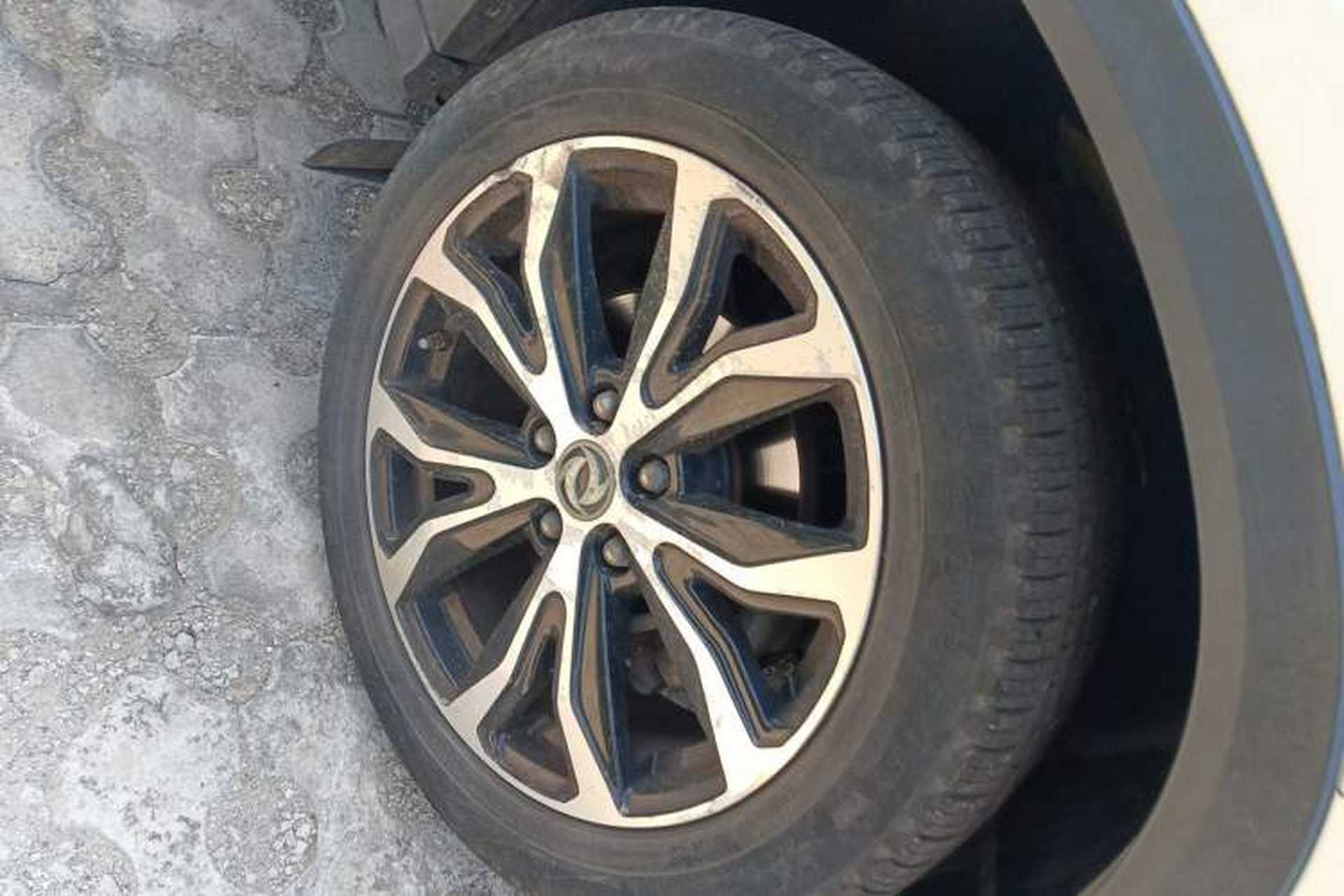 Used FORTHING Joyear X5 2017 Jingxiang Series 1.5T CVT Luxury Model Right Front Wheel Hub