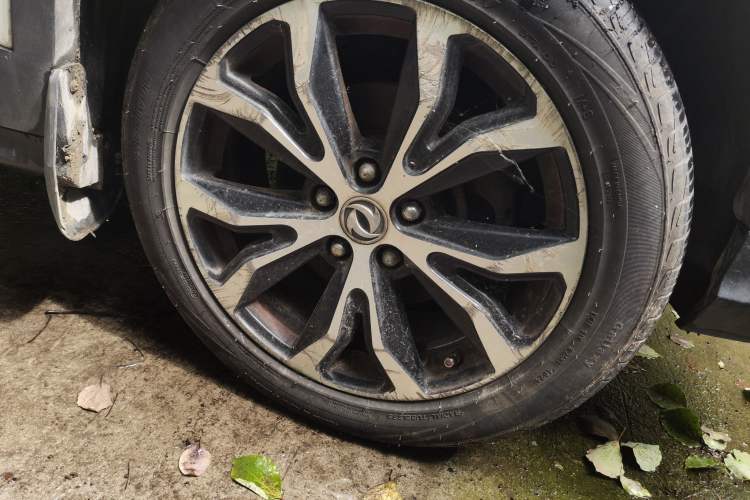 Used FORTHING Joyear X5 2017 Jingxiang Series 1.5T CVT Luxury Model Right Front Wheel Hub