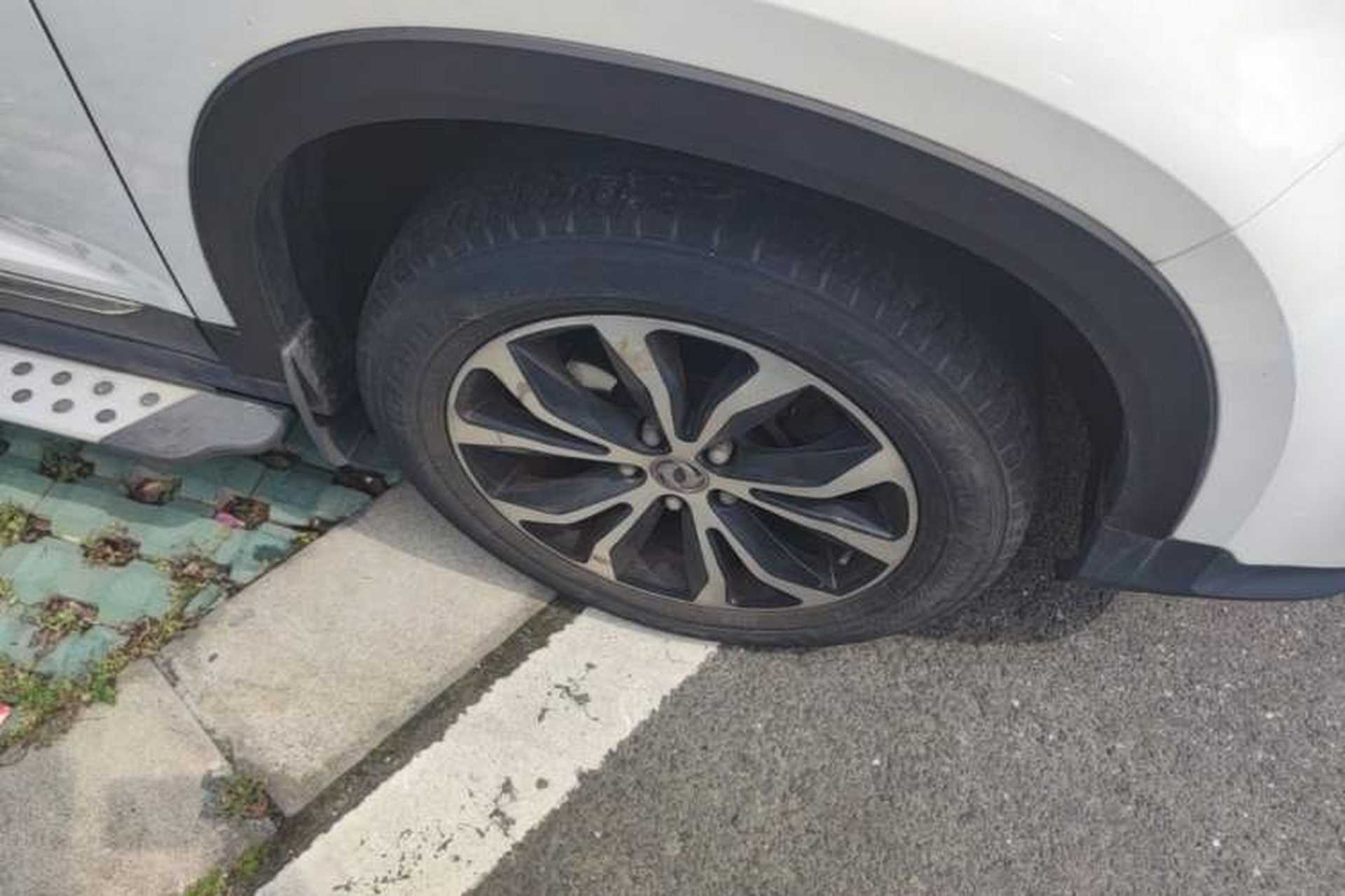 Used FORTHING Joyear X5 2017 1.6L CVT Luxury Model Right Front Wheel Hub