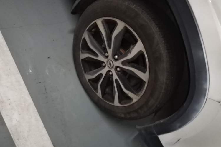 Used FORTHING Joyear X5 2017 Jingxiang Series 1.5T CVT Luxury Model Right Front Wheel Hub
