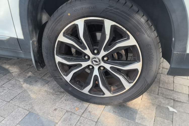 Used FORTHING Joyear X5 2017 Jingxiang Series 1.5T CVT Luxury Model Right Front Wheel Hub