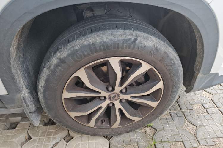 Used FORTHING Joyear X5 2017 Enjoy Series 1.6L CVT Luxury Model Right Front Wheel Hub