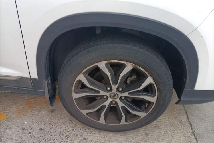 Used FORTHING Joyear X5 2017 Jingxiang Series 1.5T Manual Luxury Model Right Front Wheel Hub