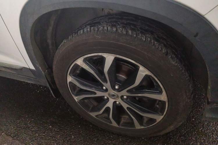 Used FORTHING Joyear X5 2017 Jingxiang Series 1.5T CVT Luxury Model Right Front Wheel Hub