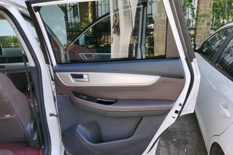 Used FORTHING Joyear X5 2017 Jingxiang Series 1.5T Manual Luxury Model Right Rear Door Interior