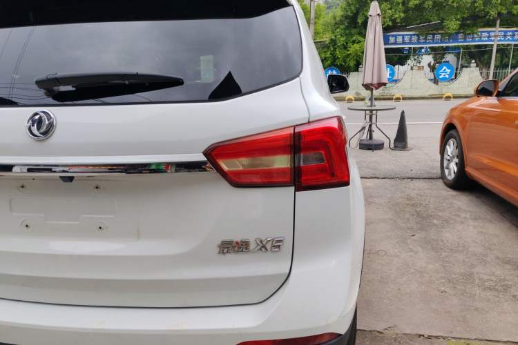 Used FORTHING Joyear X5 2017 Jingxiang Series 1.5T CVT Luxury Model Right Rear Taillight