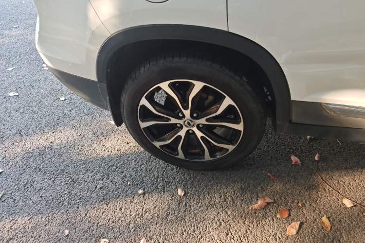 Used FORTHING Joyear X5 2017 Jingxiang Series 1.5T CVT Luxury Model Right Rear Wheel Hub