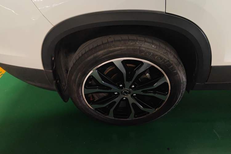 Used FORTHING Joyear X5 2017 Jingxiang Series 1.5T CVT Luxury Model Right Rear Wheel Hub