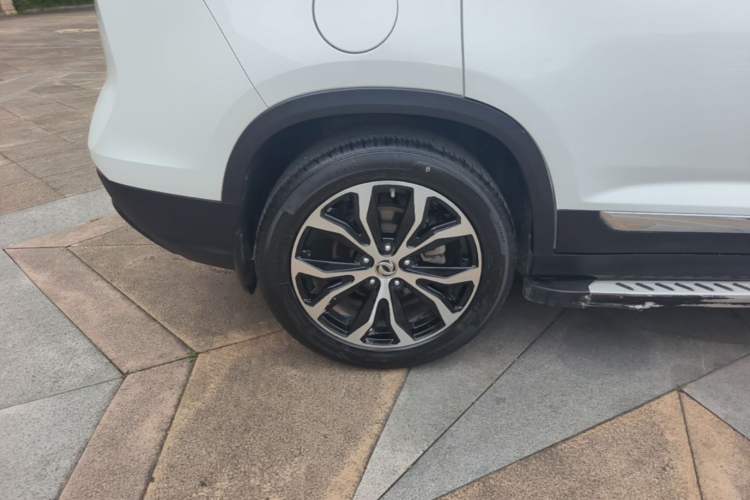 Used FORTHING Joyear X5 2017 Jingxiang Series 1.5T CVT Luxury Model Right Rear Wheel Hub