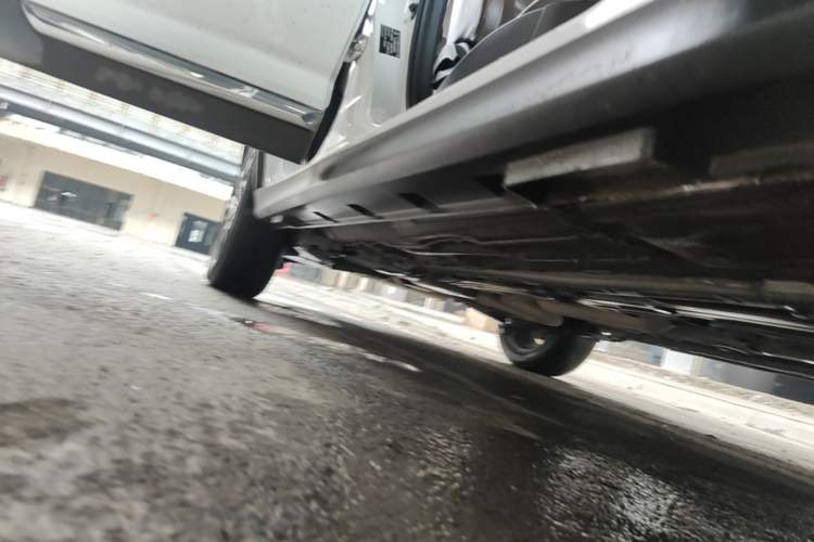 Used FORTHING Joyear X5 2017 Jingxiang Series 1.5T Manual Luxury Model Right Side Sill