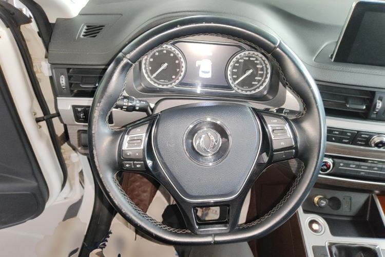 Used FORTHING Joyear X5 2017 Jingxiang Series 1.5T Manual Luxury Model Steering Wheel