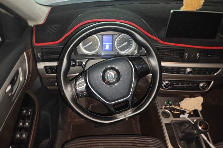 Used FORTHING Joyear X5 2017 1.6L Manual Luxury Model Steering Wheel