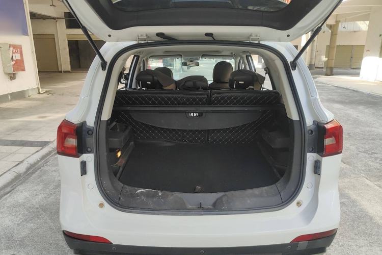Used FORTHING Joyear X5 2017 Jingxiang Series 1.5T CVT Luxury Model Trunk