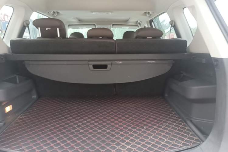 Used FORTHING Joyear X5 2017 1.6L CVT Luxury Model Trunk