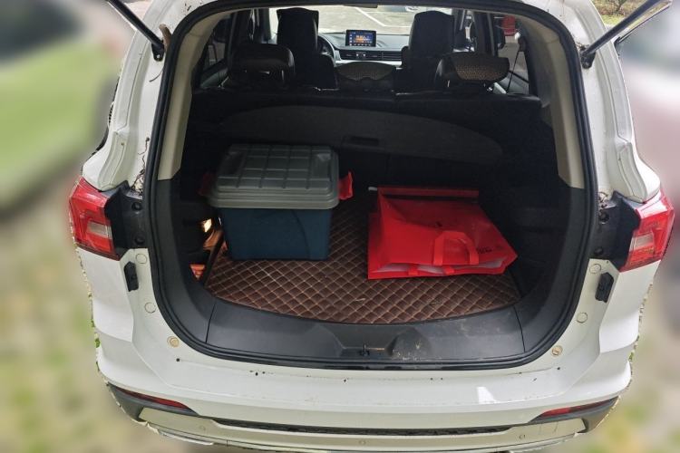 Used FORTHING Joyear X5 2017 1.6L CVT Luxury Model Trunk