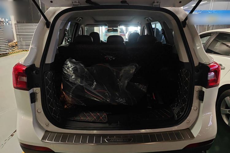 Used FORTHING Joyear X5 2017 Jingxiang Series 1.5T CVT Luxury Model Trunk