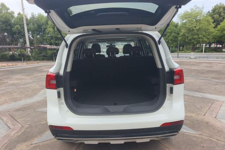 Used FORTHING Joyear X5 2017 Jingxiang Series 1.5T CVT Luxury Model Trunk
