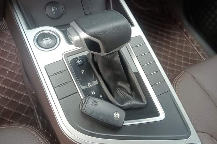 Used FORTHING Joyear X5 2017 1.6L CVT Luxury Model Vehicle Key