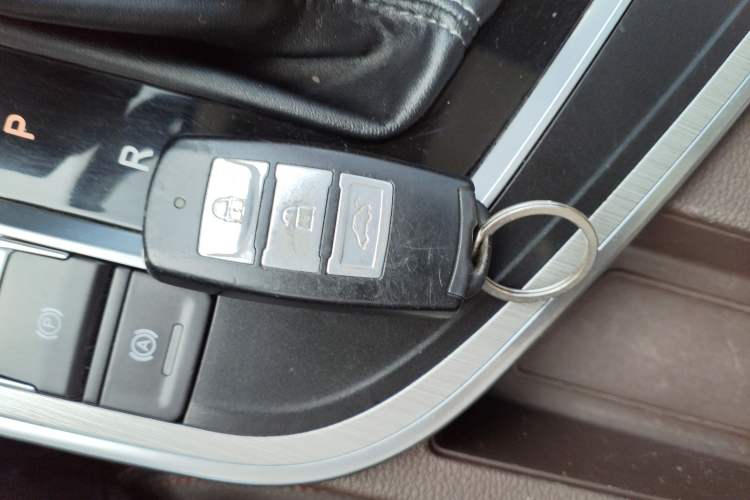Used FORTHING Joyear X5 2017 Jingxiang Series 1.5T CVT Luxury Model Vehicle Key