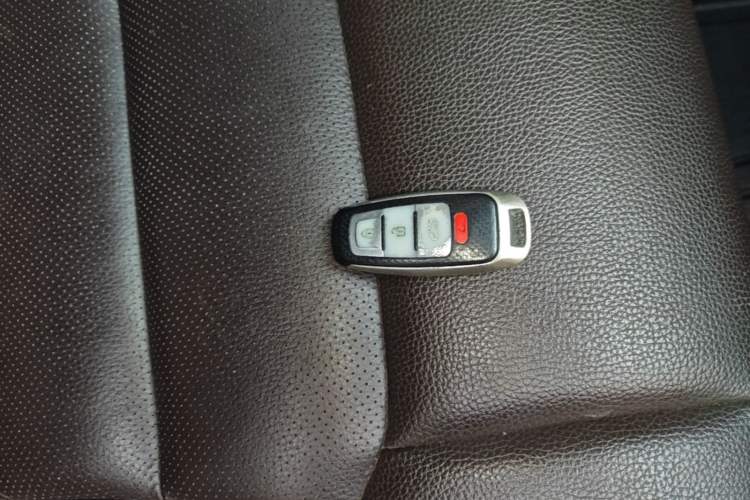 Used FORTHING Joyear X5 2017 1.6L CVT Luxury Model Vehicle Key