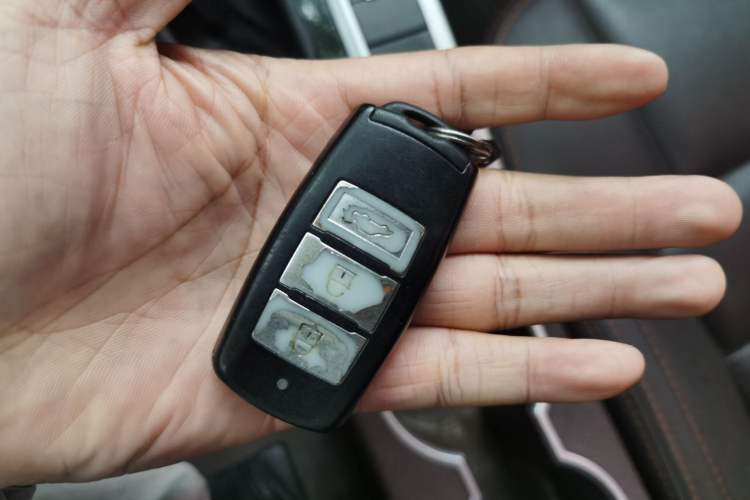 Used FORTHING Joyear X5 2017 1.6L CVT Luxury Model Vehicle Key