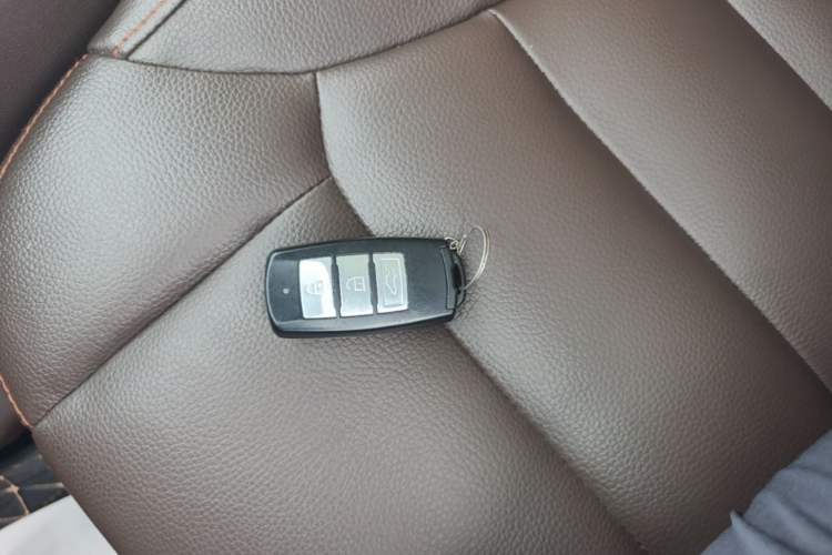 Used FORTHING Joyear X5 2017 Jingxiang Series 1.5T CVT Luxury Model Vehicle Key