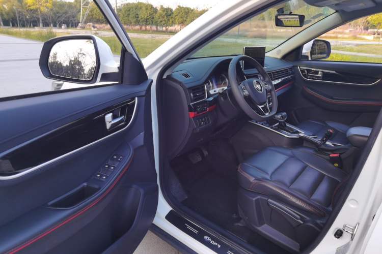 Used FORTHING Joyear X5 2018 Enjoy Series 1.6L CVT Connected Model Driver Seat