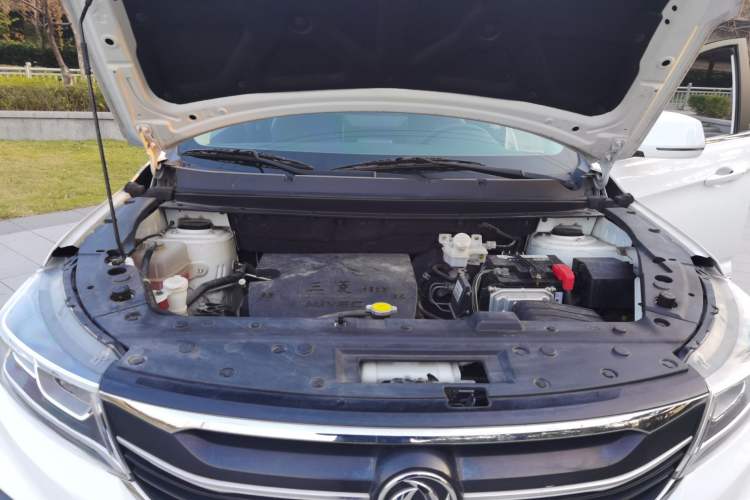 Used FORTHING Joyear X5 2018 Enjoy Series 1.6L CVT Connected Model Engine Bay