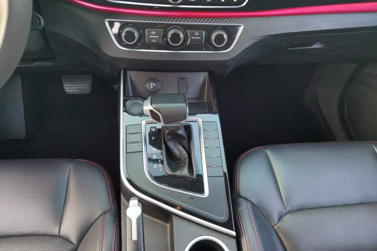 Used FORTHING Joyear X5 2018 Enjoy Series 1.6L CVT Connected Model Gear Lever