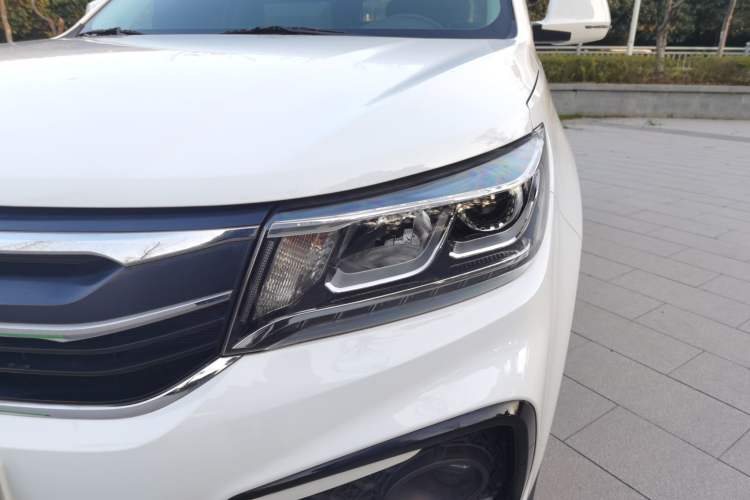 Used FORTHING Joyear X5 2018 Enjoy Series 1.6L CVT Connected Model Left Front Headlight