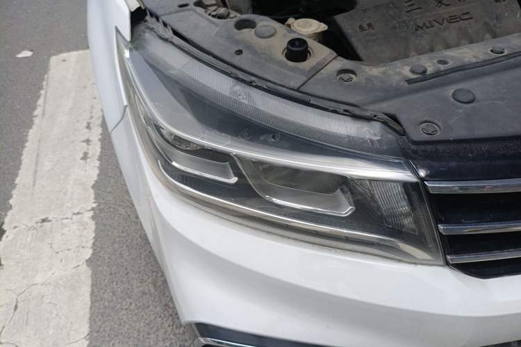 Used FORTHING Joyear X5 2018 Enjoy Series 1.6L Manual Enjoy Model Right Front Headlight