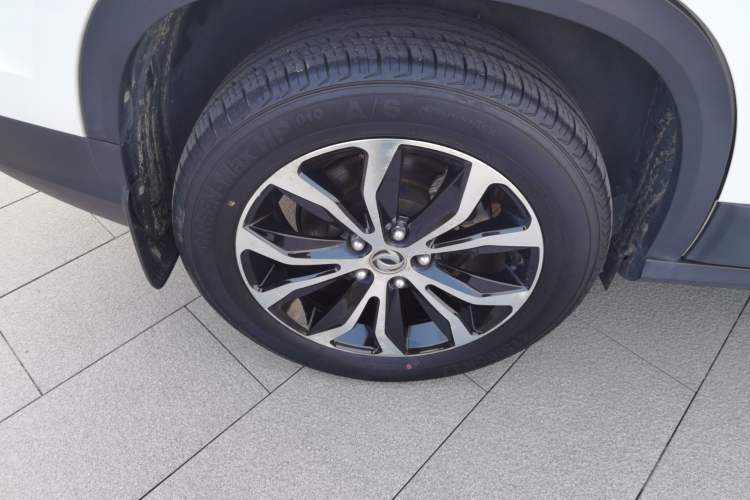 Used FORTHING Joyear X5 2018 Enjoy Series 1.6L CVT Connected Model Right Rear Wheel Hub