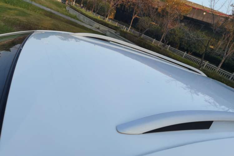 Used FORTHING Joyear X5 2018 Enjoy Series 1.6L CVT Connected Model Roof